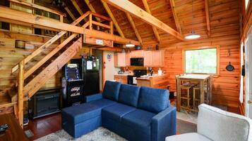 Chalet (2 Bedrooms) | Interior