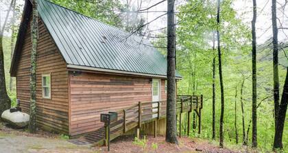 Hot Tub & Wifi - Hidden Chalet Red River Gorge, KY