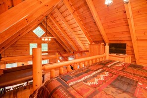 Chalet (2 Bedrooms) | Interior