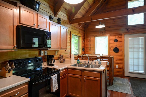 Chalet (2 Bedrooms) | Interior