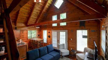 Chalet (2 Bedrooms) | Interior