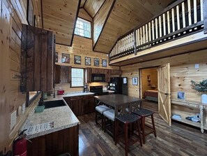 Interior - Wifi & Hot Tub, Large Family - Climb On in Rrg! (Rogers)