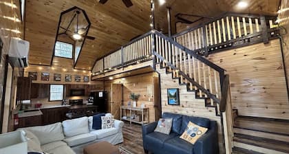 Wifi & Hot Tub, Large Family - Climb On in Rrg!