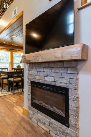Chalet (2 Bedrooms) | Interior