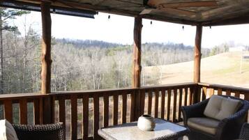 Chalet (4 Bedrooms) | Bahagian dalam