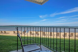 Interior - Walkout Beachfront Condo: Pointes North Resort 106 (Traverse City)