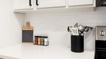 Apartment (1 Bedroom) | Interior