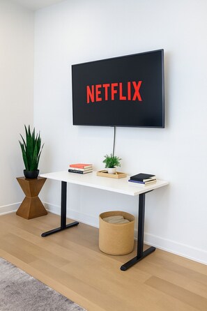 Interior - Worker Friendly, A+ Location, Warm and Cozy (Sherman)