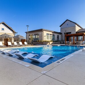 Interior - Worker Friendly, A+ Location, Warm and Cozy (Sherman)