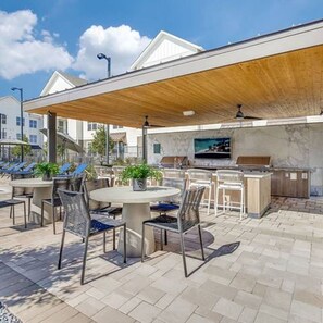 Interior - Workerfriendly,washer/dryer, Gym,pool, A+ Location (Sherman)