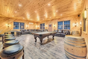 House (6 Bedrooms) | Interior - 6 Bedrooms + Hot Tub + Game Room + Movie Theater (Hawley)