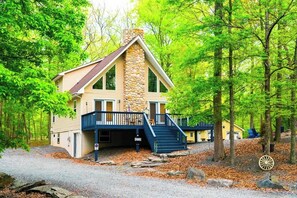 Chalet (4 Bedrooms) | Interior - 4bdrm Games Family Frndly Fire Pit Masthope (Lackawaxen)