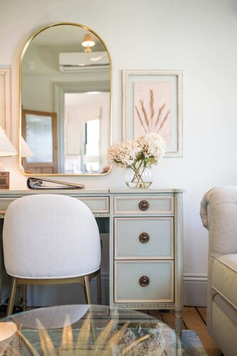 The Royce Newport Luxury Historic Retreat