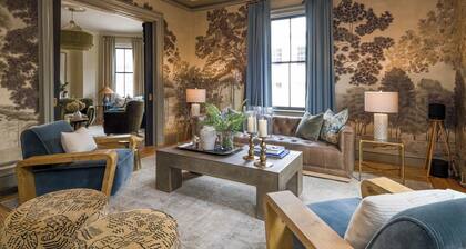 The Royce Newport Luxury Historic Retreat