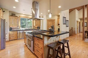 Interior - Wallowa 22 (Bend)