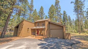 Interior - Tamarack 8 (Bend)