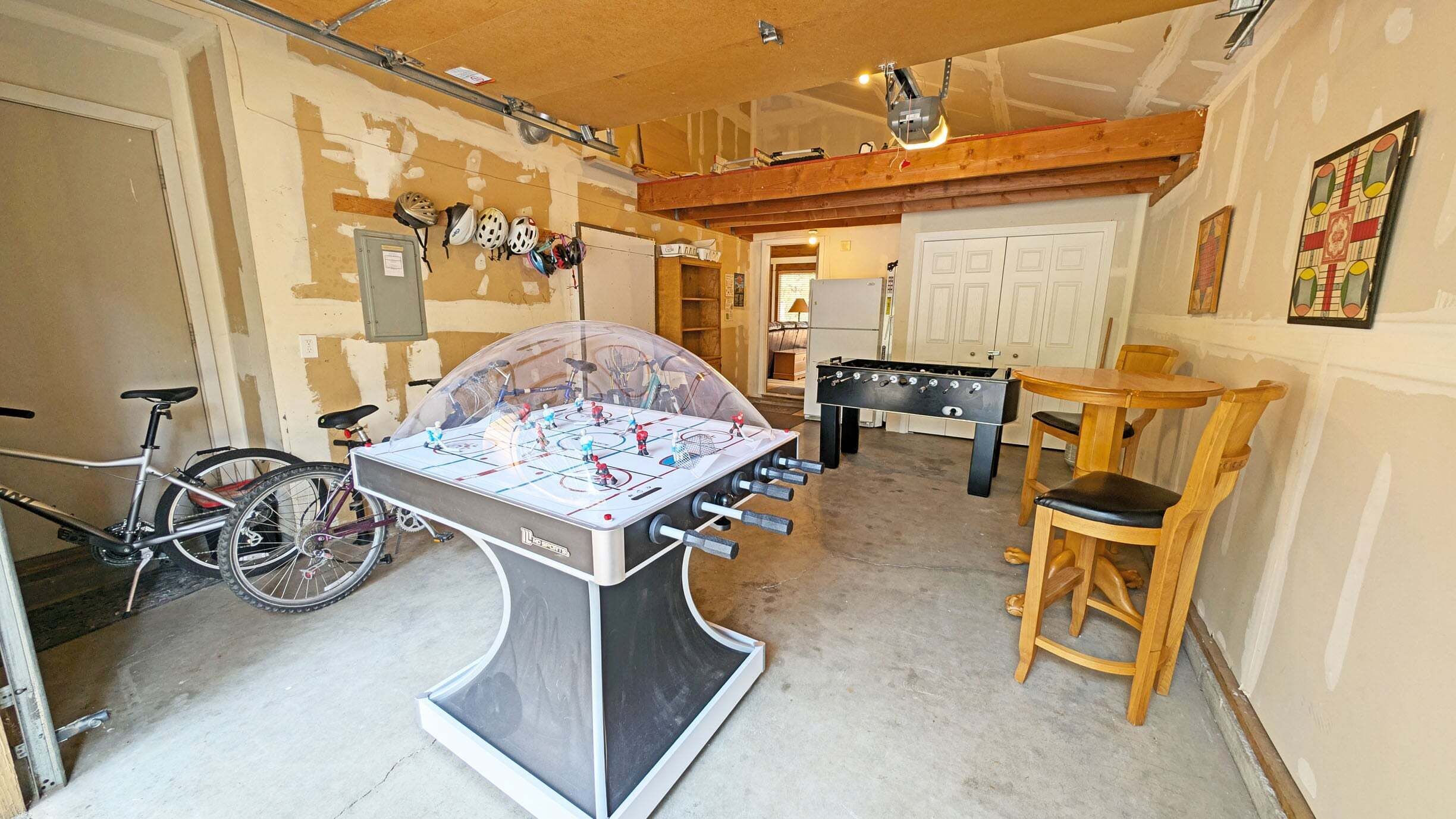 المنشأة من الداخل