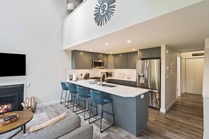 Interior - Mt View Lodge 35 (Bend)