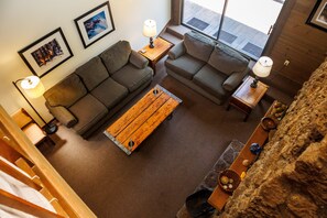 Interior - Landrise 7 (Bend)