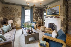 Interior - Sanctuary Suite at The Royce, Newport (Newport)