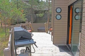 House (5 Bedrooms) | Interior - Yellow Pine 10 (Bend)