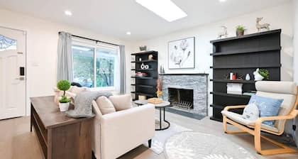 Marbella Lane - Exquisite Home 3BR