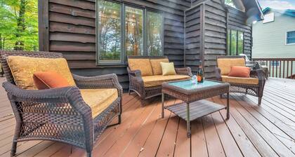Large Family Friendly House on the Fairway Hideout