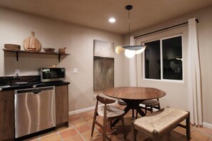 Interior - @ Marbella Lane - Moon Designer Home Close to Jtnp (Twentynine Palms)