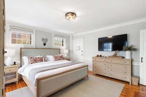 Interior - Driftwood Suite - Luxury Retreat in Newport (Newport)