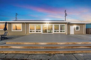 Interior - Marbella Lane-oceanfront Retreat w Stunning View (Pacifica)