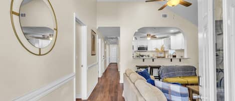 House (2 Bedrooms) | Interior