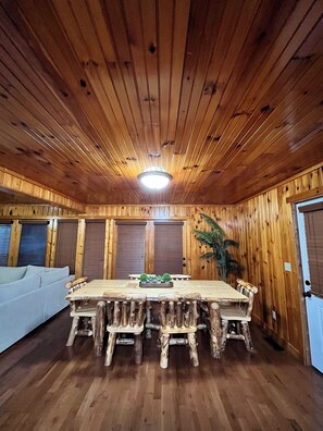 Dining - Beautiful Barn Cabin in Pigeon Forge! Creek-Arcade-Hot tub-Fire Pit-Pool Table (Sevierville)