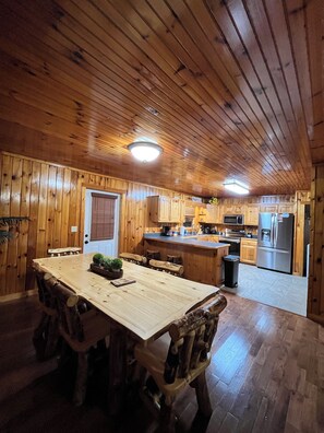 Dining - Beautiful Barn Cabin in Pigeon Forge! Creek-Arcade-Hot tub-Fire Pit-Pool Table (Sevierville)