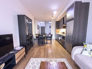 Gambar tidak terklasifikasi, 2 dari 19, tombol