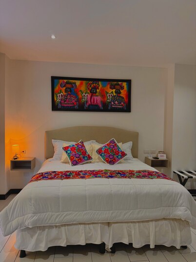 Boutique Room | King Bed | Kitchenette | Private Room | Private Bathroom | #26