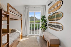 3 bedrooms, Internet, bed sheets - West Coast Coastal Retreat/Prime Location in Sunny San Diego (San Diego)