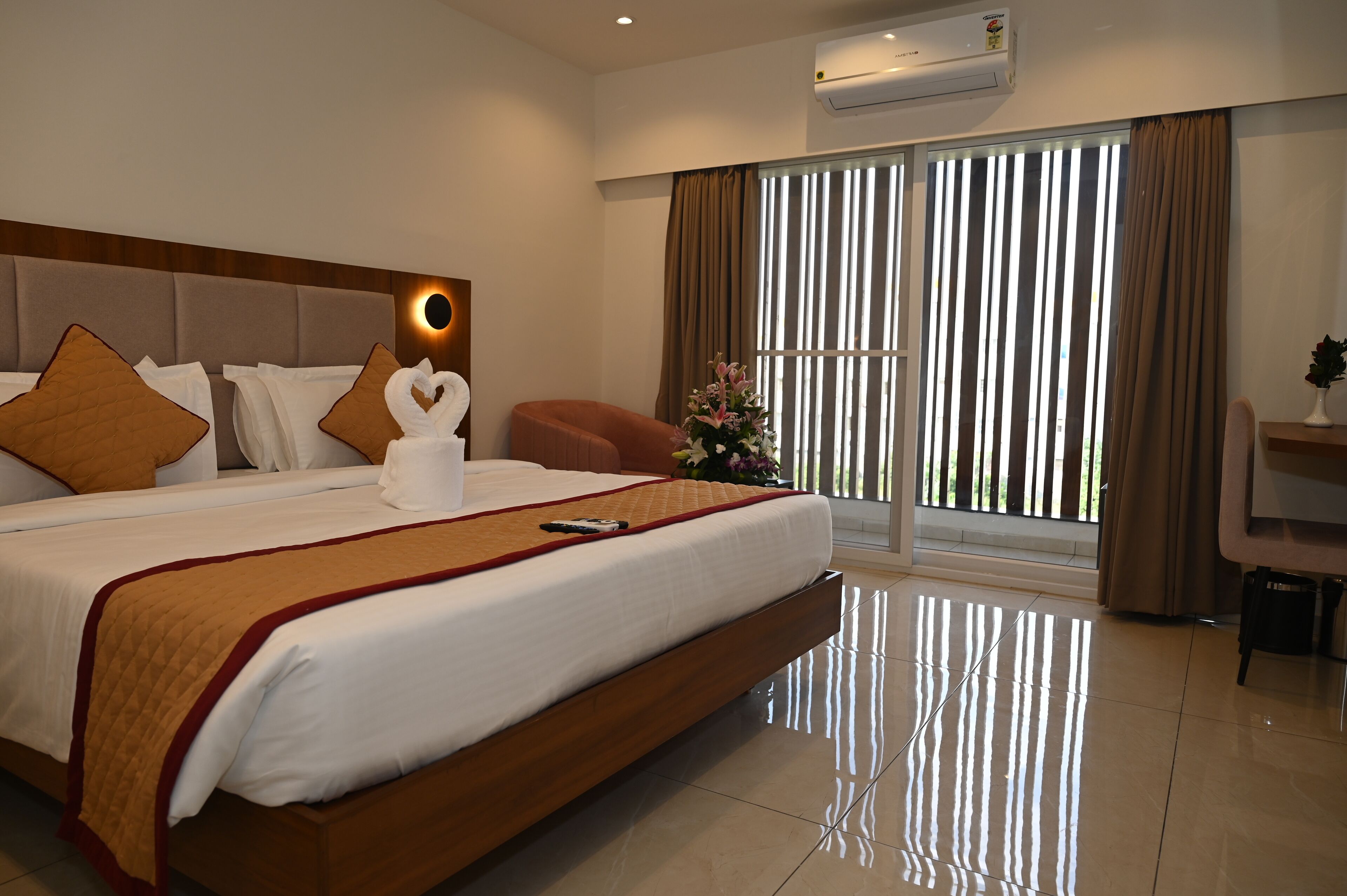 Studio Suite, Balcony, City View | In-room safe, rollaway beds, free WiFi, bed sheets