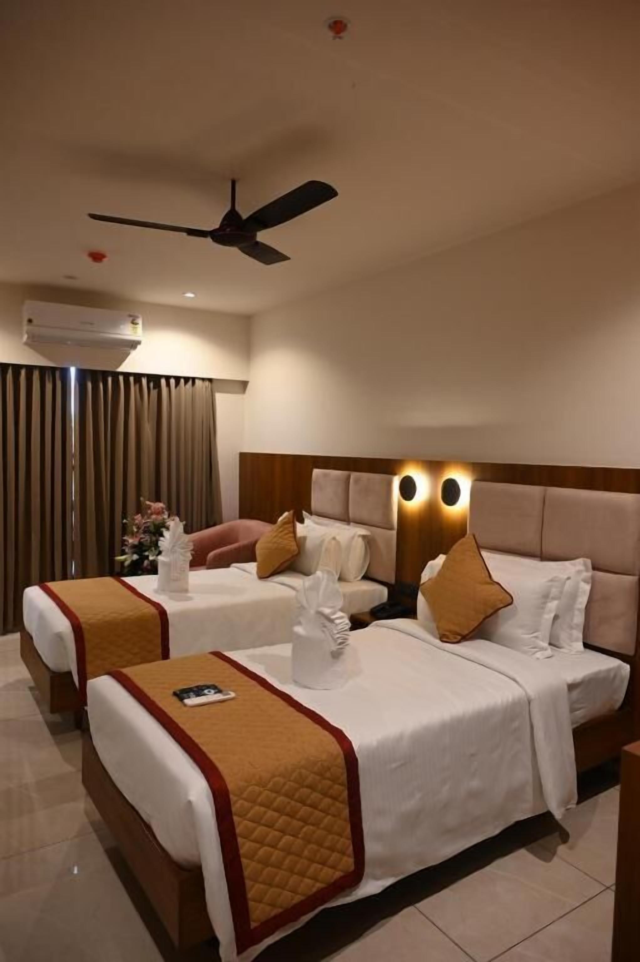 خزنة داخل الغرفة وواي فاي مجانًا