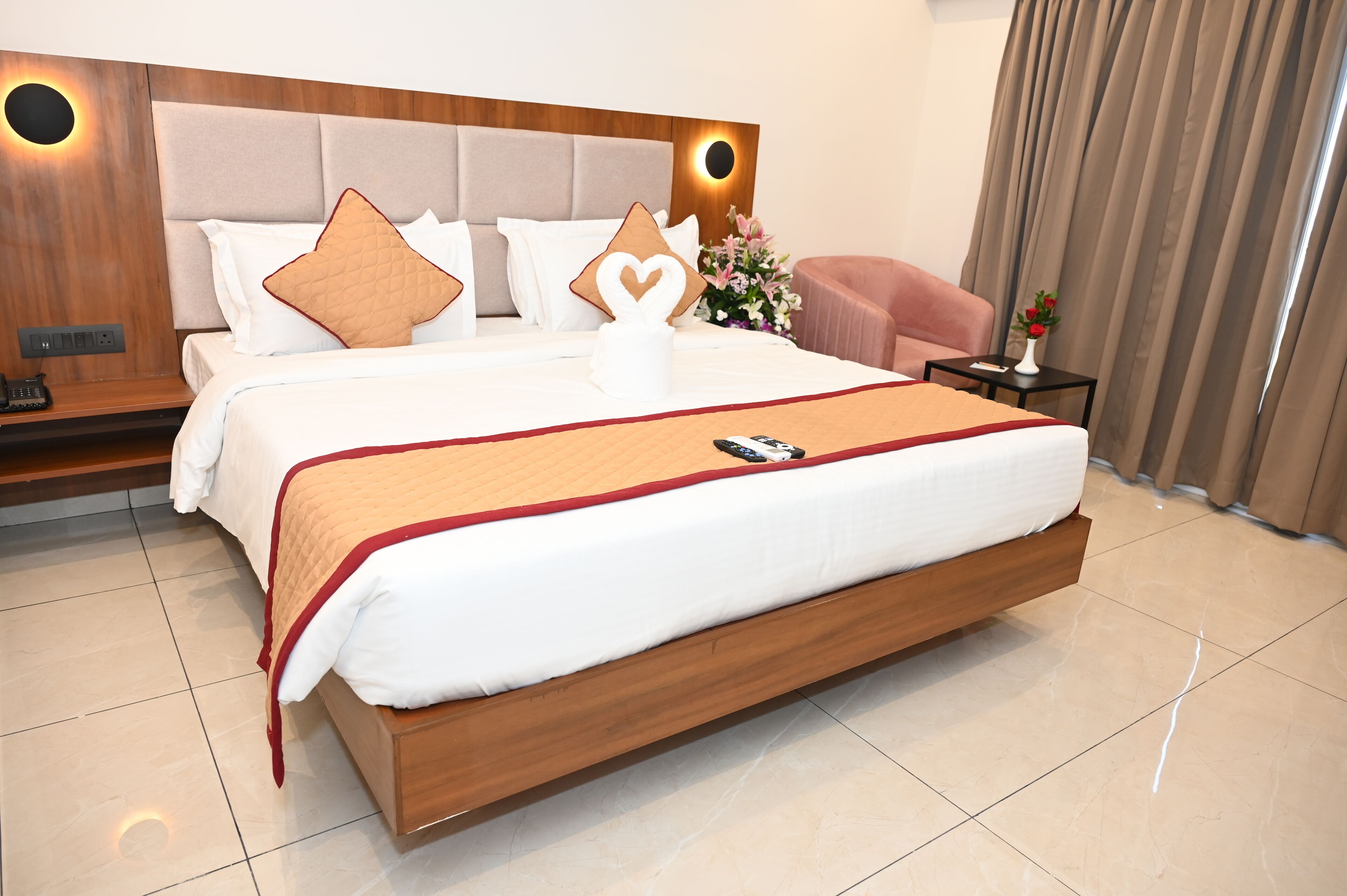 Deluxe Double Room, City View | In-room safe, rollaway beds, free WiFi, bed sheets
