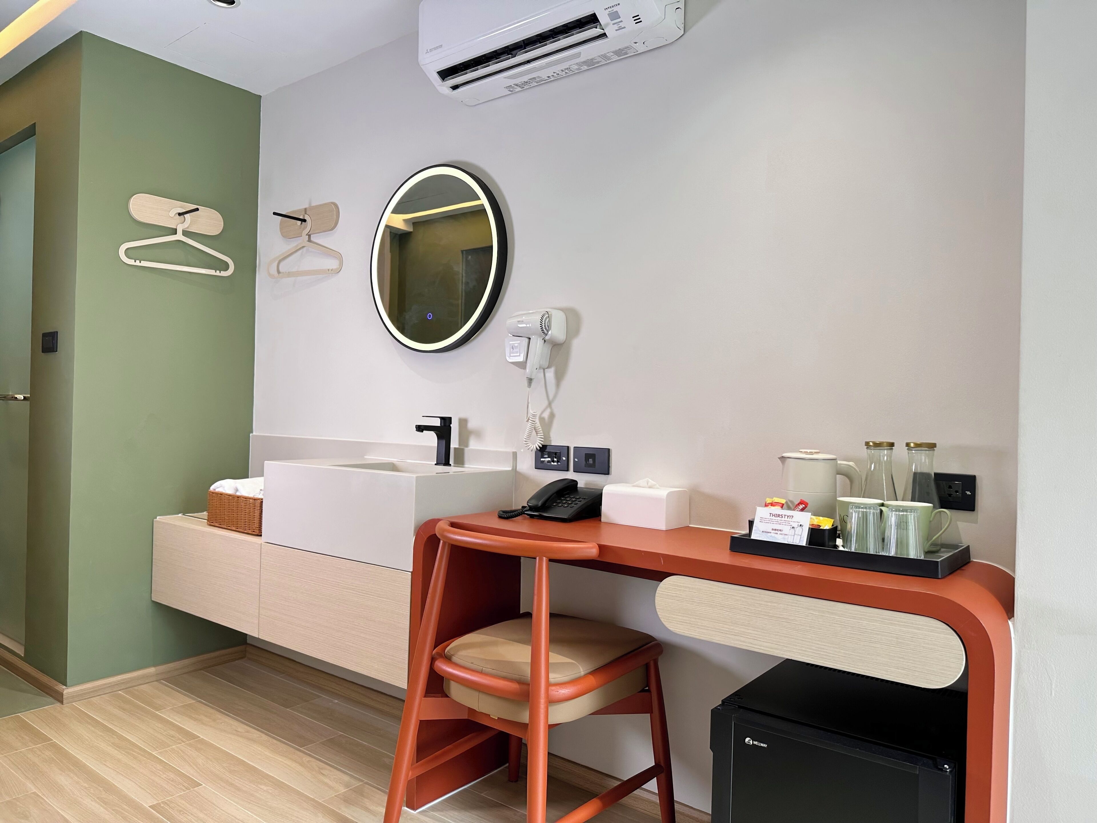 Standardzimmer, 2 Einzelbetten | Badezimmer | Dusche, Haartrockner, Handtücher, Seife
