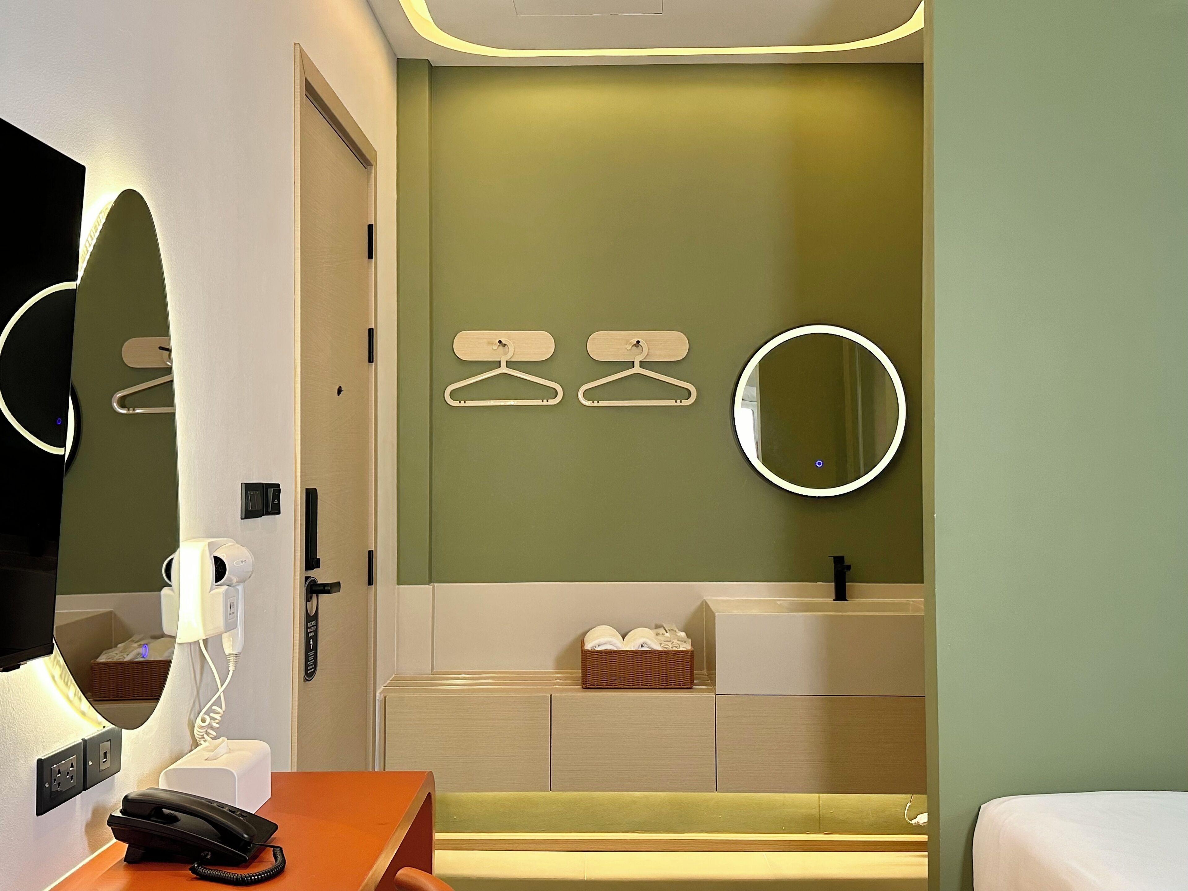 Family Room | Free WiFi