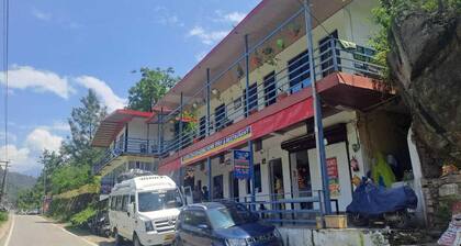 Kedar Chaukhamba Homestay