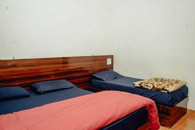 Kedar Chaukhamba Homestay