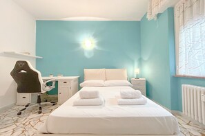 2 bedrooms, bed sheets - SV - Mignone (Savona)