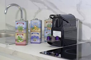 Ducha, secador de pelo, bidet, toallas