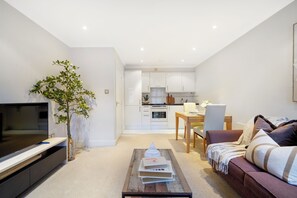 公寓, 非吸煙房 | 起居區