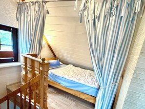 1 bedroom, free WiFi, bed sheets - Ostsee Idylle AchterHus - Holiday home on Usedom for 2-4 pers only 800m to the beach (Zempin)
