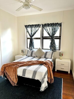 Fer et planche à repasser, Wi-Fi, draps fournis