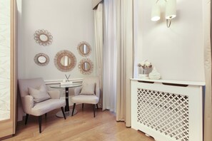 Basic Apartment | Interior - Hertford Flat 16 (London)