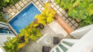 Biệt thự, ban công, quang cảnh hồ bơi | Hồ bơi